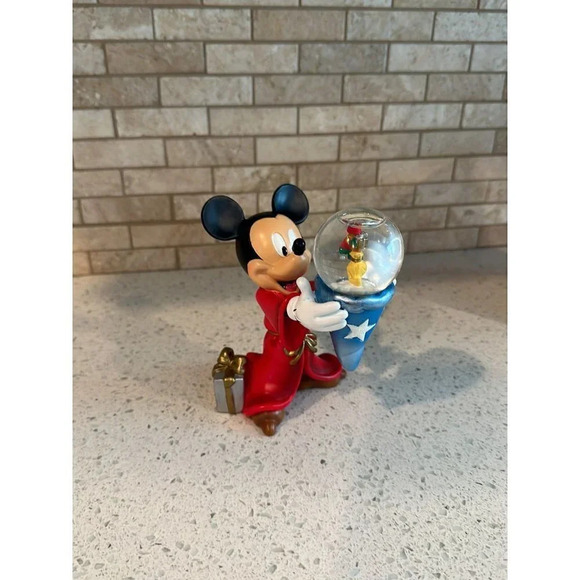 Disney Mickey Mouse Sorcerer Apprentice Fantasia Figure Snowglobe Gift Christmas - Picture 1 of 8